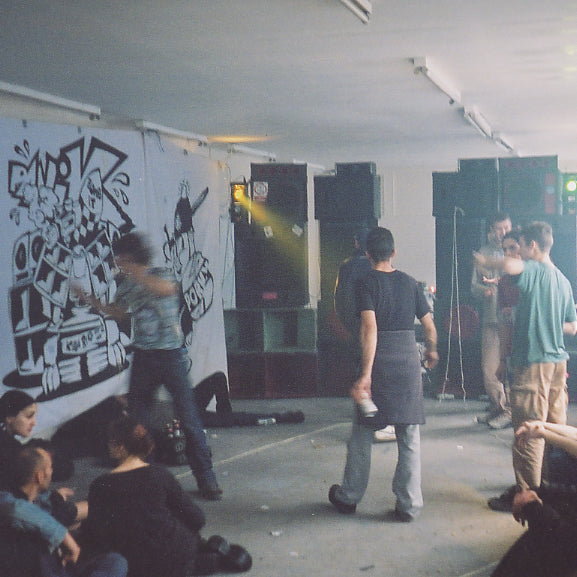 PANIK PARTY